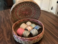 Vintage Sewing Basket With Lid And 8 Rolls Of Thread 9 Inch Diameter 