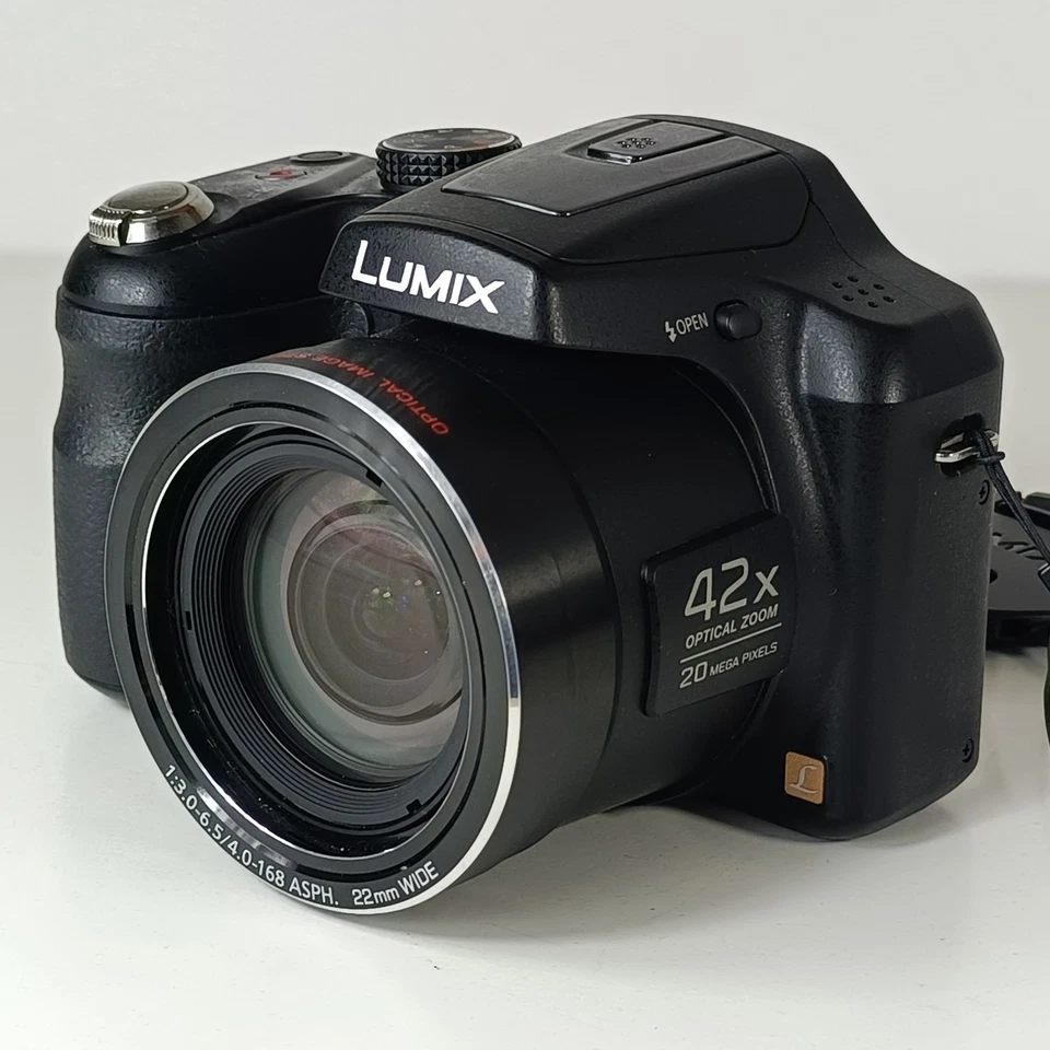 Panasonic LUMIX DMC-LZ40 20.0MP Digital Camera - Black, photo 2 of 5