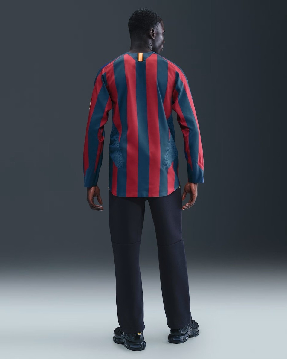NEW Nike FC Barcelona 05/06 Reissue Replica Long-Sleeve Jersey
