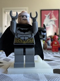 Lego DC Super Heroes Minifigure Batman Dark Bluish Gray Suit 76012 