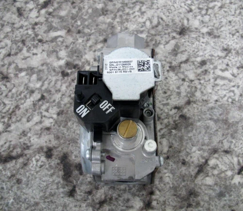 Goodman White-Rodgers 0151M00037S 0151M00037 36J22Y-202 Furnace Gas Valve