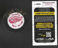 Dallas Drake Signed Detroit Red Wings Official Game Puck JSA COA