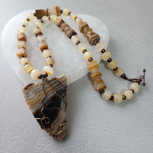 Arrow Head wire wrapped brown agate necklace - Picture 2 of 8