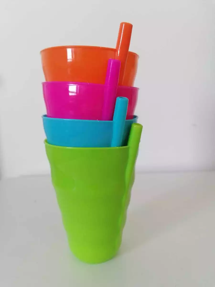 4 X KIDS SIP-A-CUP TUMBLER WITH BUILT IN STRAW