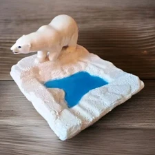 VINTAGE CERAMIC POLAR BEAR ASHTRAY LARGE 11" X 9" GORGEOUS
