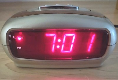 VTG Sharp Digital Electric Alarm Clock Model SPC1235 AC 120V, 60Hz 5 W Timepiece