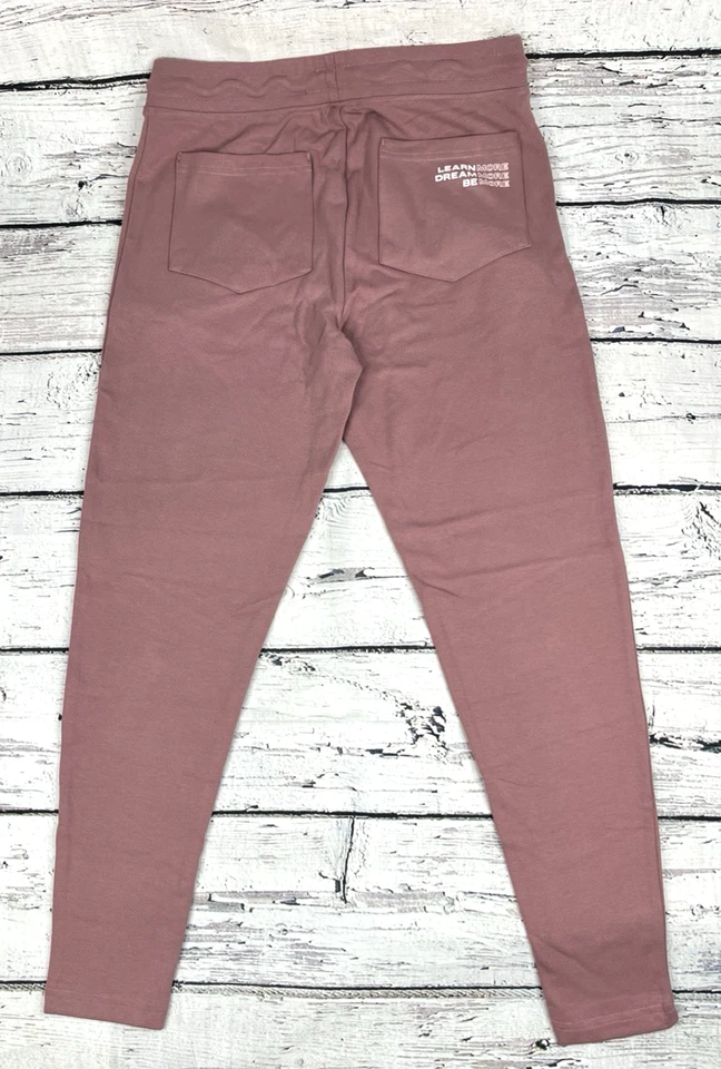 Joggers esenciales Alphalete para hombre talla mediana (M) malva - NUEVO Foto 2 de 4