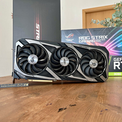 ASUS ROG Strix GeForce RTX 3090 24GB GDDR6X PCIe, DP/HDMI RGB