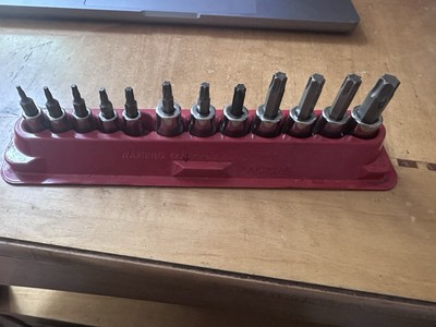 Snap-on Tools PAKTY265 12 Piece Torx Bit Standard Socket Set With Magnetic Tray
