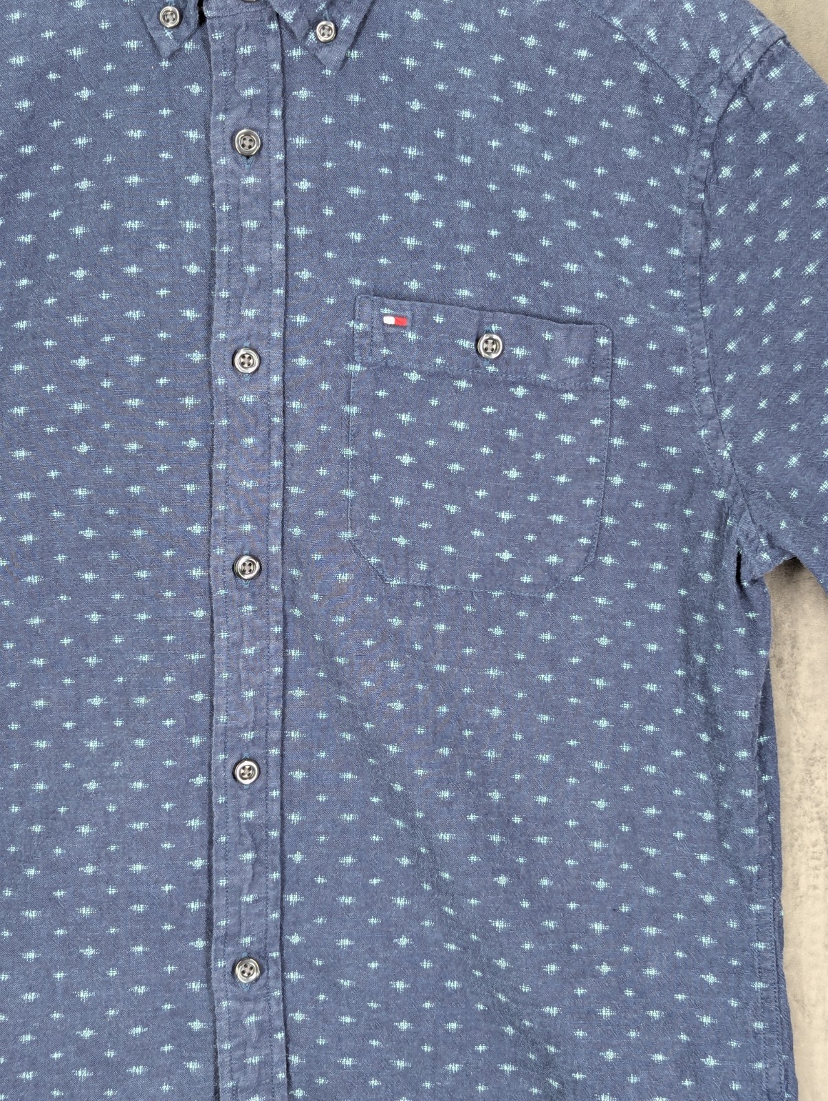 Tommy Hilfiger Short Sleeve Linen Blend Shirt Men's Size Medium Blue Button Up image 2