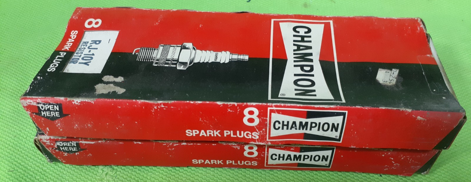 16 NOS Champion Spark Plugs RJ-10Y for Mopar 383 413 426 440