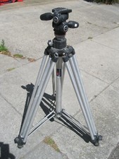 Manfrotto Bogen 3046 Tripod with MH804-3WUS 3 Way Head, Made in Italy