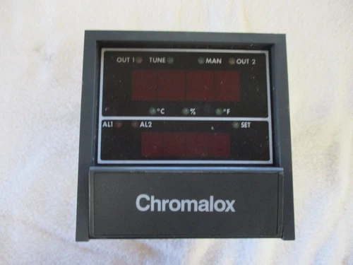 Chromalox Temperature Controller       2001-70201