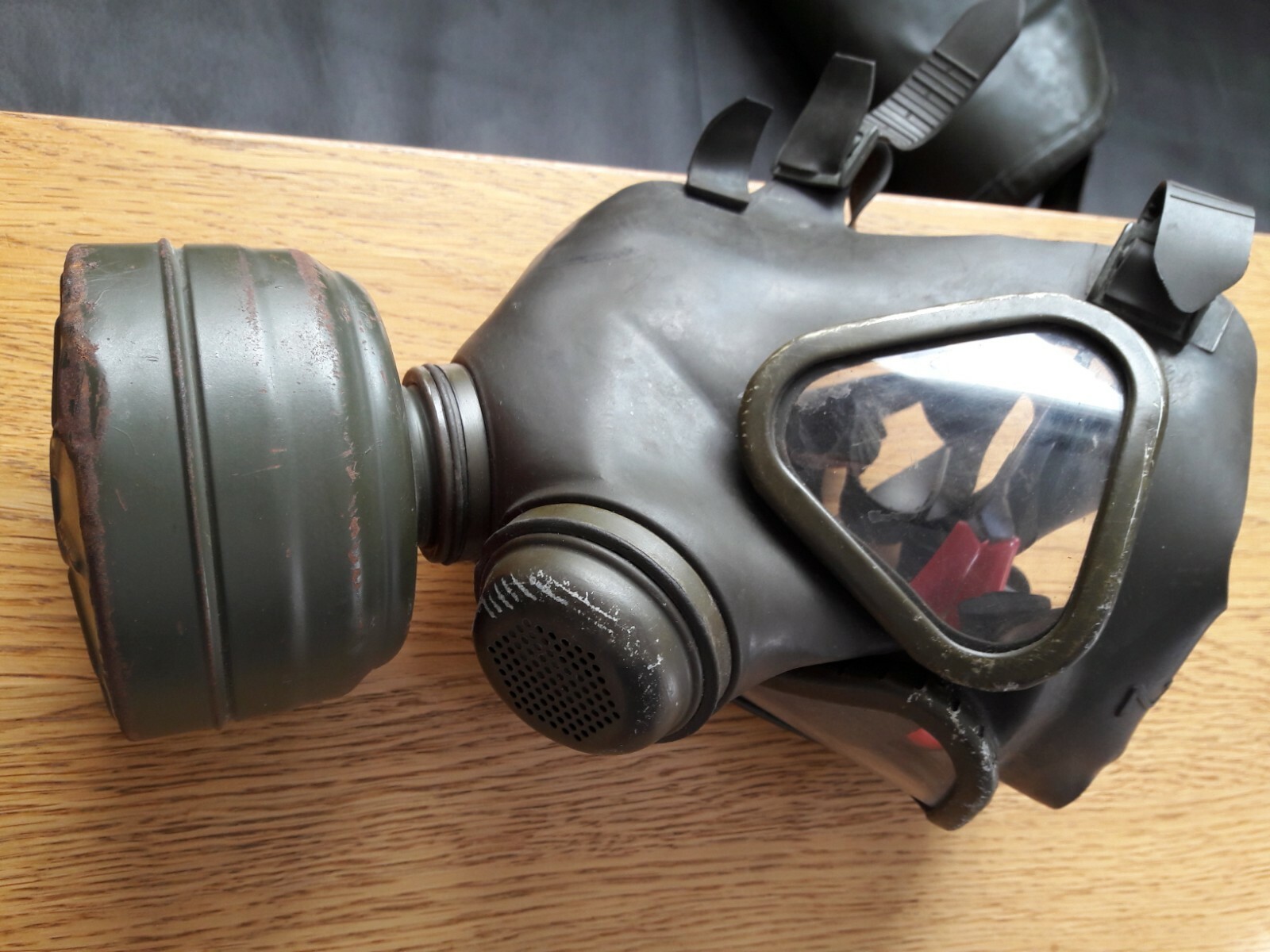 Bild 21 -  Bw Atemschutzmaske Gasmaske  ABC Schutzmaske Gr.2  Fallschirmjäger Tasche