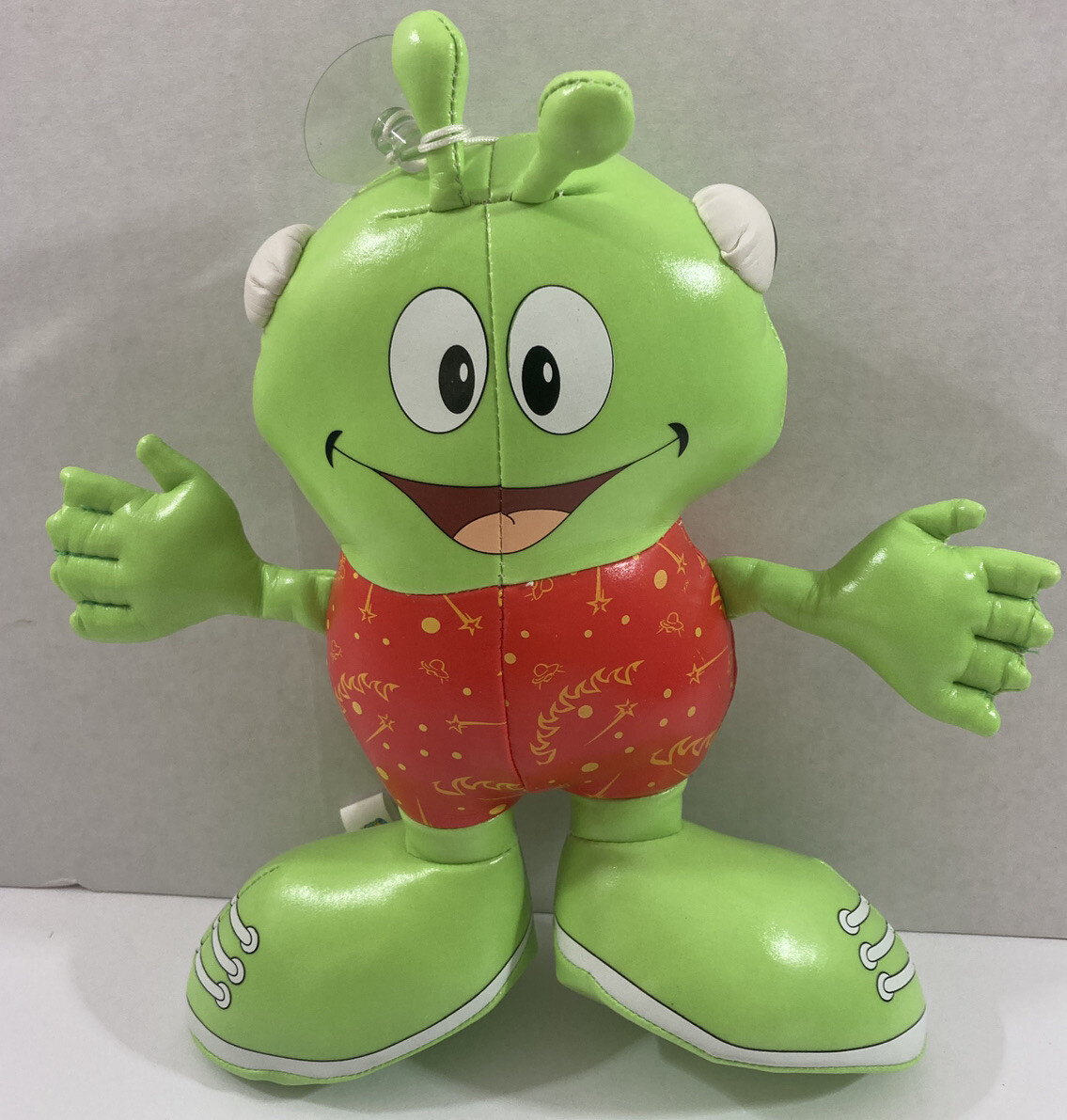Green Alien plush w/window suction cup 1993 Good Stuff soft