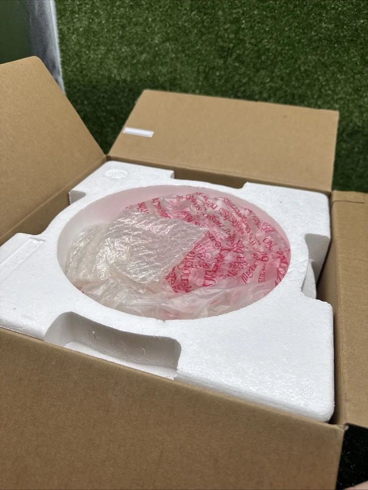 Harbor breeze ceiling fan light kit 0829258 Bronze Finish Matte Opal Glass.  s3 - Image 2 of 4