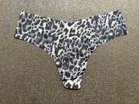 5-Pack Victoria&rsquo;s Secret sz M No-Show Thong String Panty Bundle Set Lot