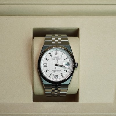 Rolex Land Dweller 40mm Oyster Steel 127334 Mint Full Set Watch! White Dial!