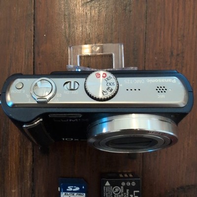 Panasonic LUMIX DMC-TZ5 Digital Camera & Accessories 9.1 MP 10x