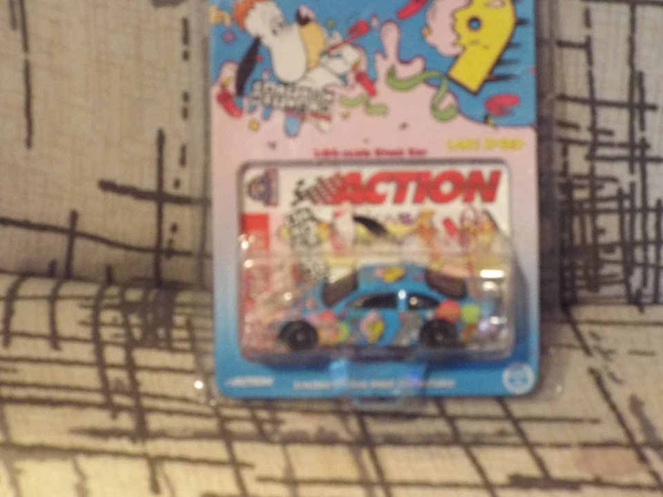 Экшн-фигурка Ford Taurus 1998 Lake Speed No9 Happy Birthday Cartoon Network масштаб 1:64 - Изображение 4 из 4