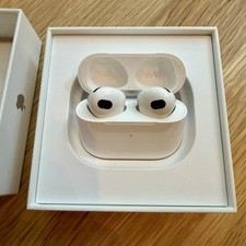Apple AirPods 3rd Generation White Wireless Earbuds Charging Case Genuine In Box