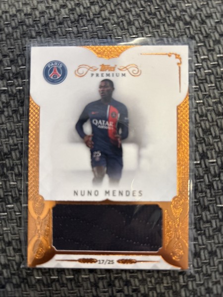 Parche Match Worn Nuno Mendes/25 Topps Premium