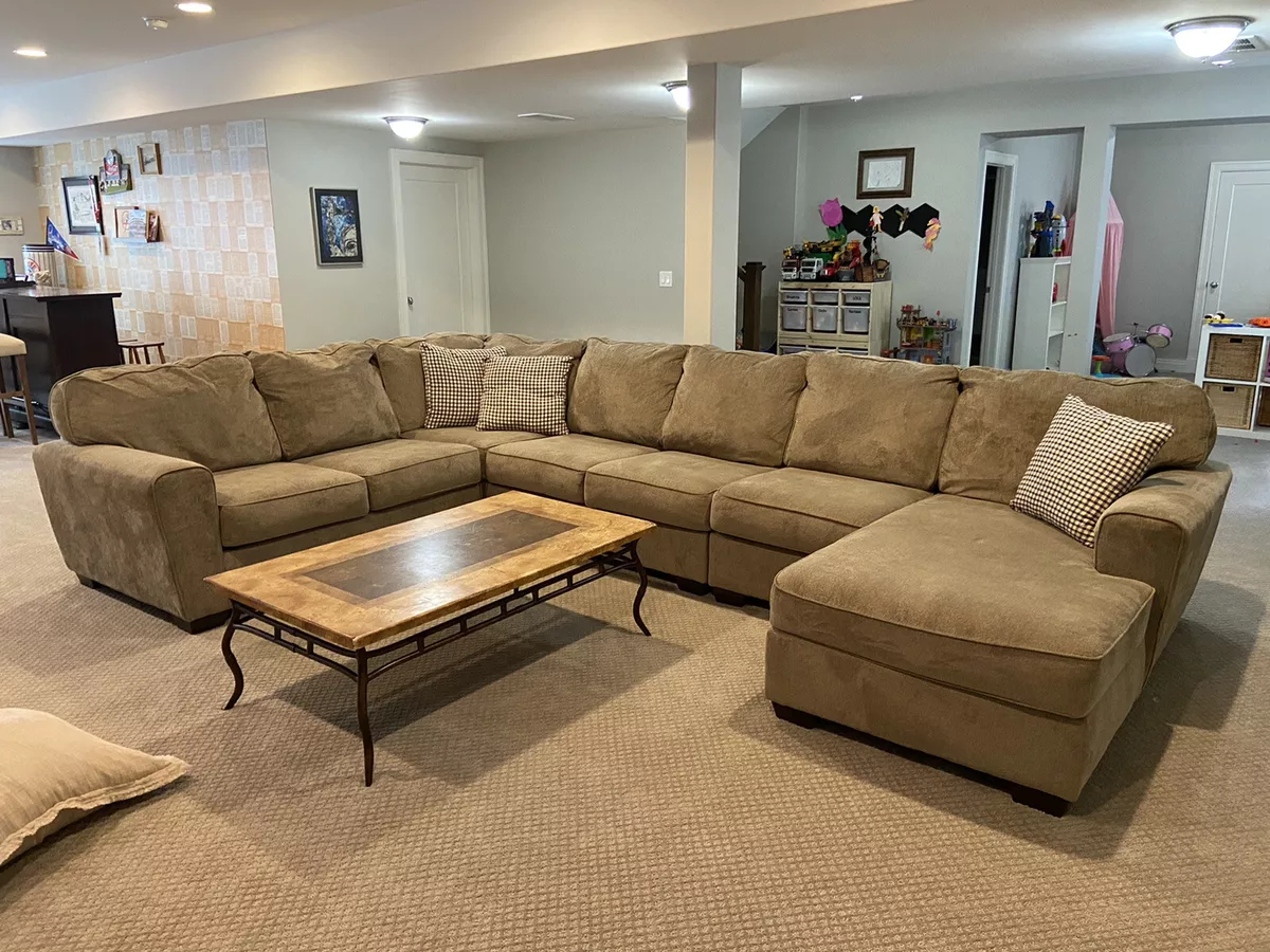 Sectional Sofa In Great Condition No