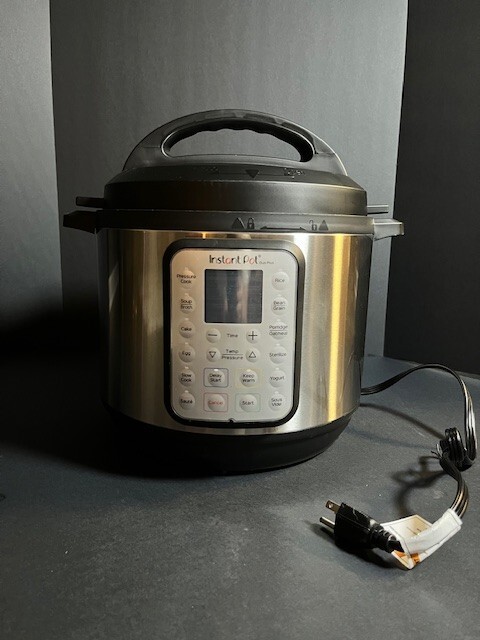 Instant Pot Duo Plus 9-in-1 Electric Pressure Cooker, Slow Cooker, Rice Cooker-image