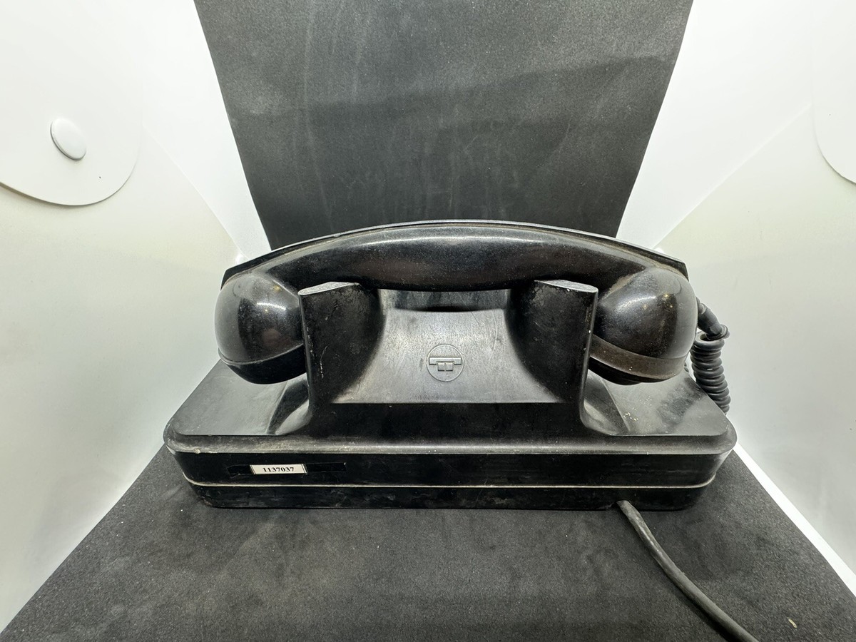 Téléphone a cadran rotatif et sa coque