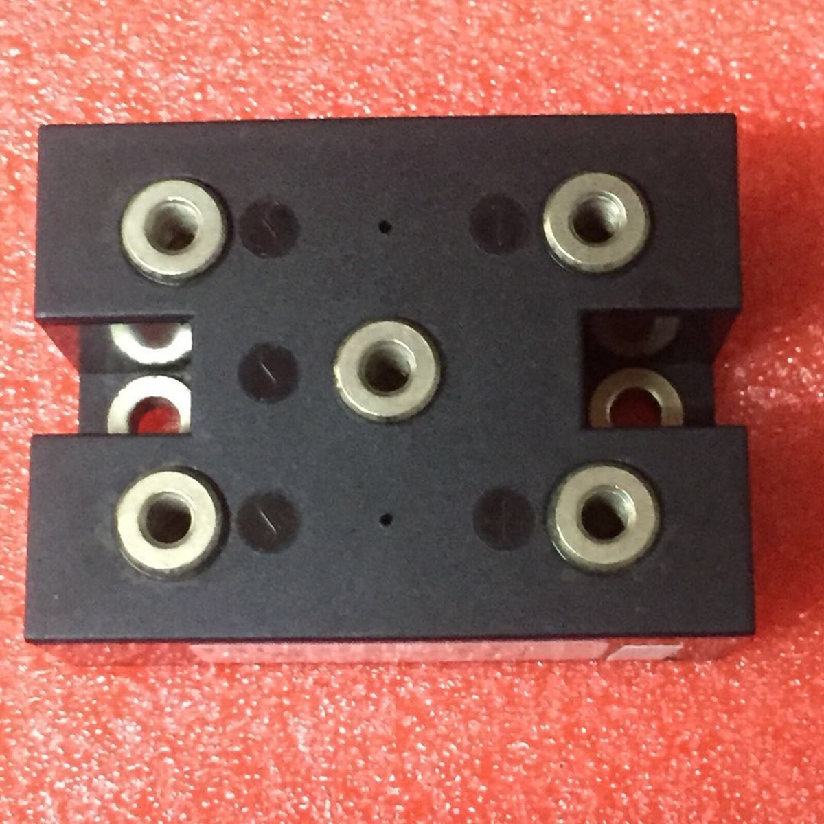 1PCS New IXYS Power Module Supply VUO105-16NO7 Free Shipping 1PCS New IXYS Power Module Supply VUO105-16NO7 Free Shipping