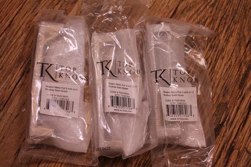 Top Knobs TK251BSN Sanctuary II Collection 5 in. Modern Metro Pull Lot/3 - Picture 1 of 3