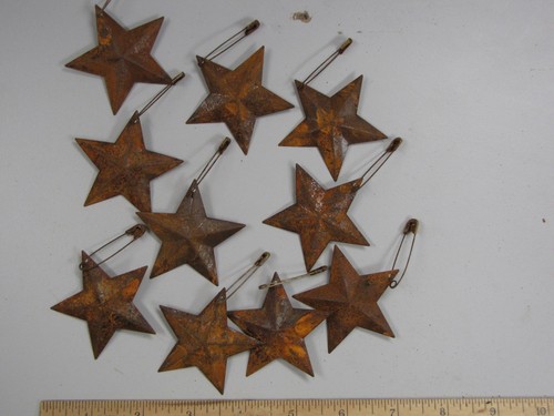DLCC~10 PCS PRIMITIVE RUSTIC 1.5" metal tin barn stars with safety pin rust - Picture 1 of 2