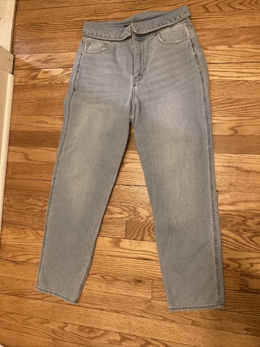 Hollister Ultra High Rise Mom Jeans 