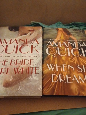 LOT OF 2 AMANDA QUICK  Hardcover BOOKS