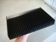 LARGE Black Anodized Aluminum HEATSINK 300mm x 200mm x 40mm - New and Unused