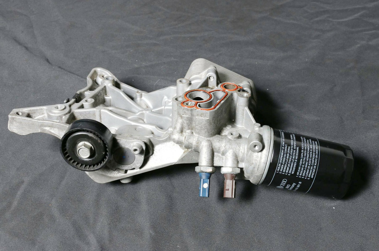 VW Audi 2.0TFSI Oil Filter Housing Holder Lima 06J903143Q Cooler  