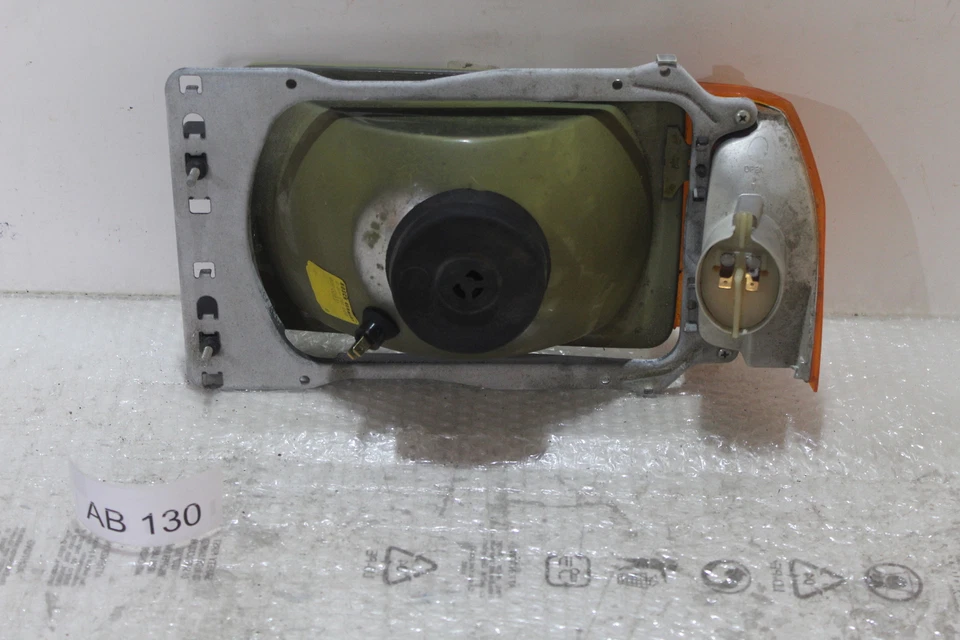 FARO FANALE ANTERIORE DESTRO PER AUDI 80 B2 BOSCH 0301061006 Foto 2 de 3