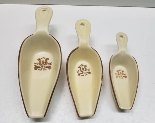 Pfaltzgraff Village Set Of 3 Nesting Stacking Measuring Scoops - Nice!