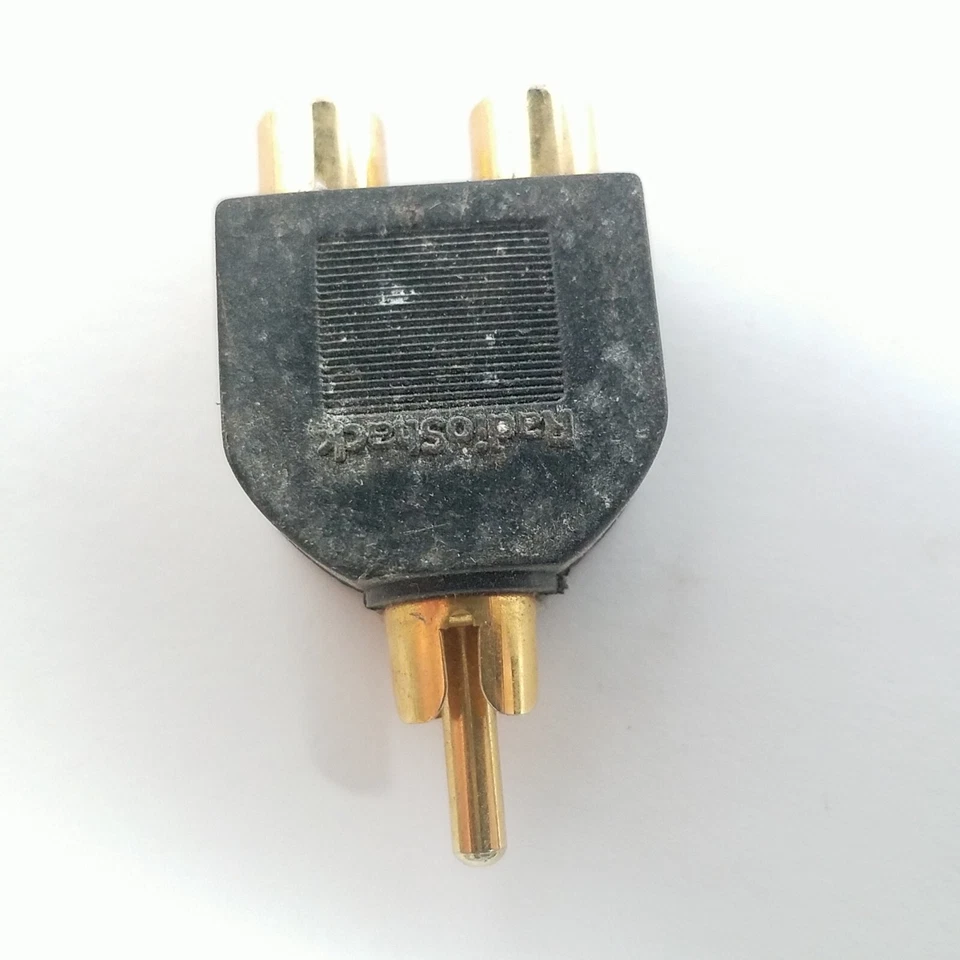 RadioShack Gold-plated Audio Y-Adapter RCA M To Dual RCA F - Image 4 of 4