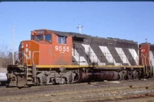CNR 9555 GP40-2W, Toronto, Ont, 04/96; Kodachrome Original      