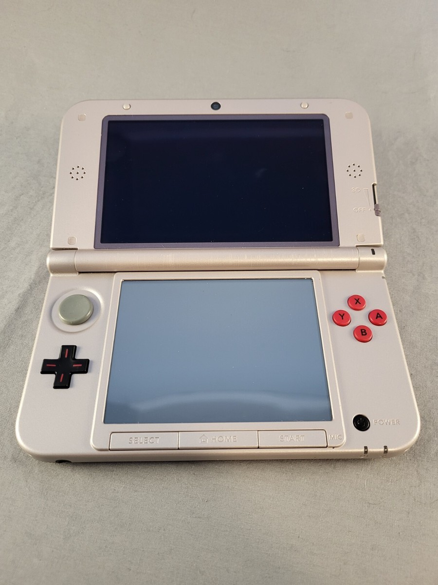 Nintendo 3DS XL - Retro NES Edition - SPR-001 - Complete In Box