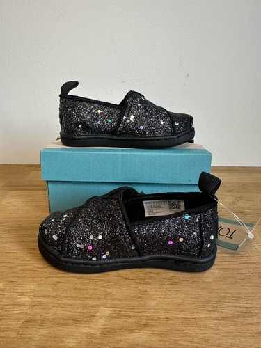 Mocasín Toms Girls Clásico Alpargata Plano Negro Brillo Cósmico Niño Reino Unido 4 - Imagen 2 de 6