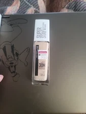 Maybelline New York  Foudation