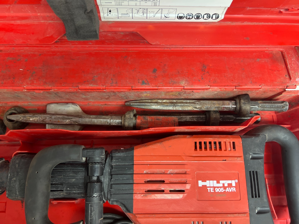 Hilti Te 905 AVR Demolition Jack Hammer Concrete Breaker W/case