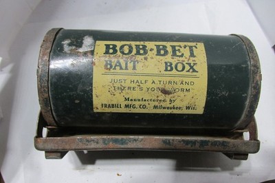 vintage tin-Bob-Bet Bait box Frabill Mfg Milwaukee, Wis 4 1/2'' long 3'' tall