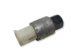 Ford Focus 2002 Ford Focus Druckschalter Drucksensor Klimaanlage 2002 UST138906