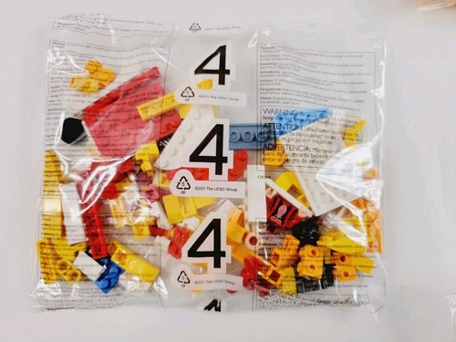 LEGO The Beatles Yellow Submarine 21306 Complete NEW Unassembled Box Damage READ - Picture 5 of 11