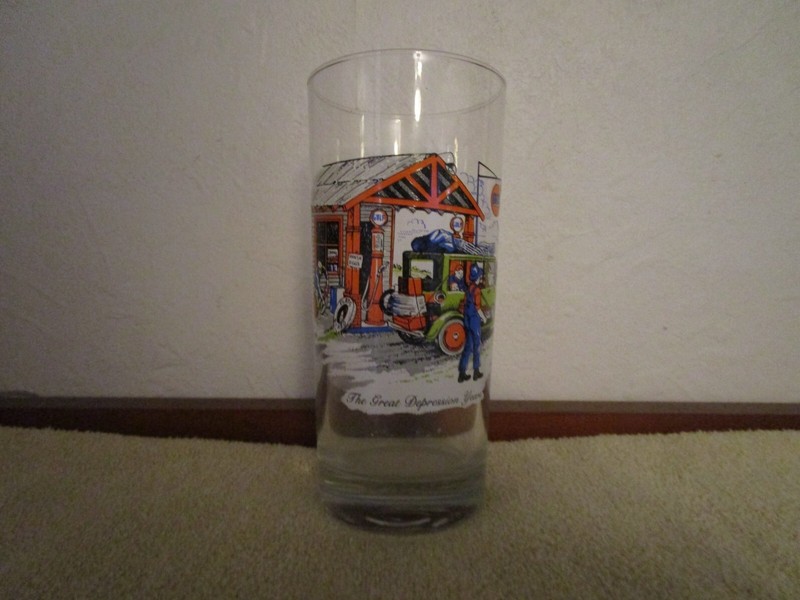 Gulf COLLECTORS SERIES GLASS “THE GREAT DEPRESSION YEARS” 6.25” tall