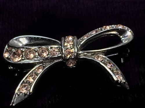 Pink rhinestone Bow Pretty Silver Tone Finish Brooch Pin. - Picture 12 of 12
