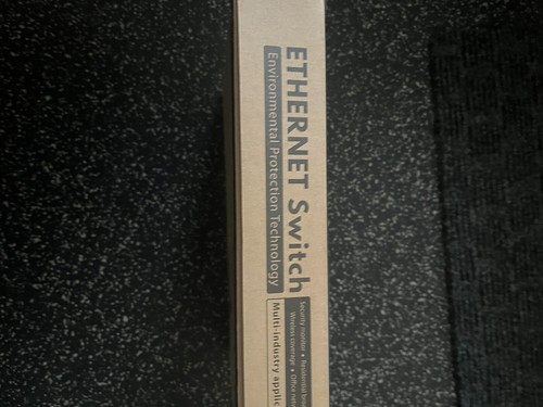 Ethernet Switch 24 ports - Picture 2 of 2